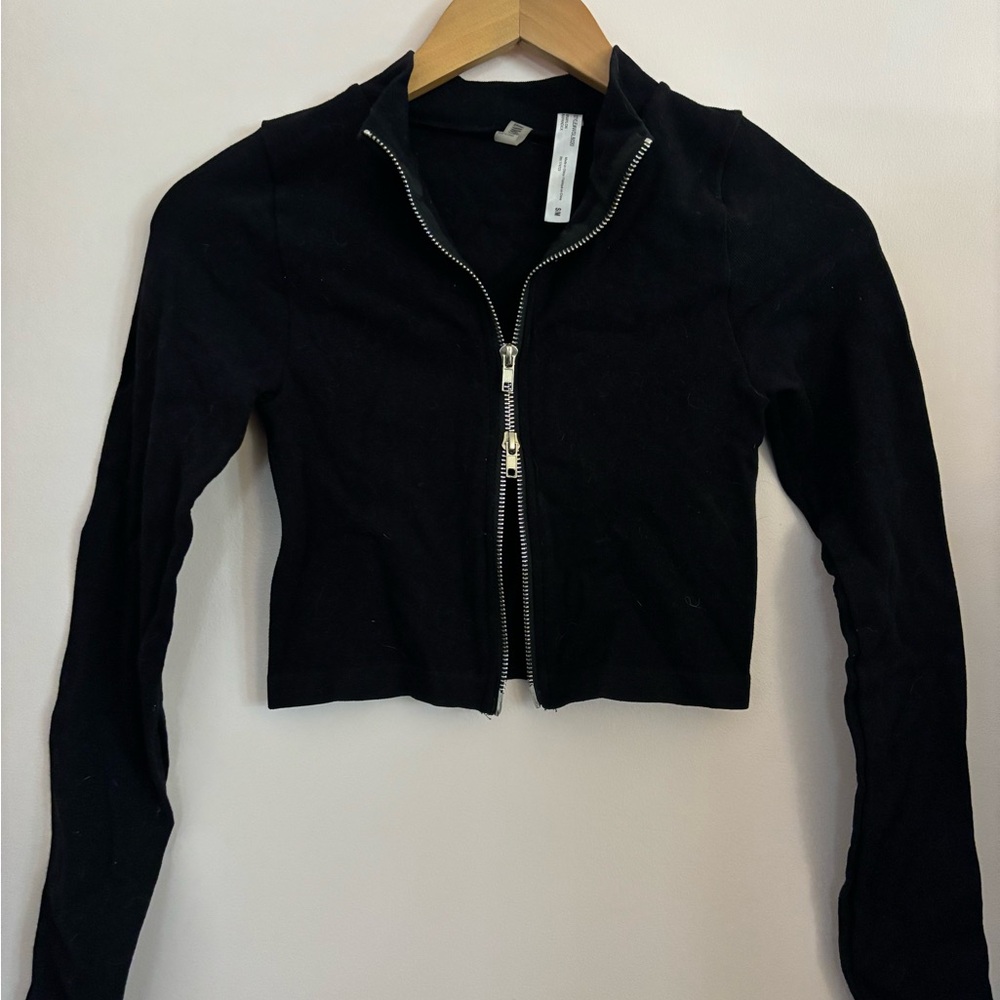 Black double zipper long sleeve